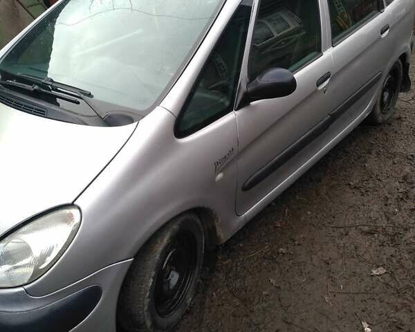 Сірий Сітроен Ксара Пікассо, об'ємом двигуна 1.6 л та пробігом 250 тис. км за 2600 $, фото 3 на Automoto.ua