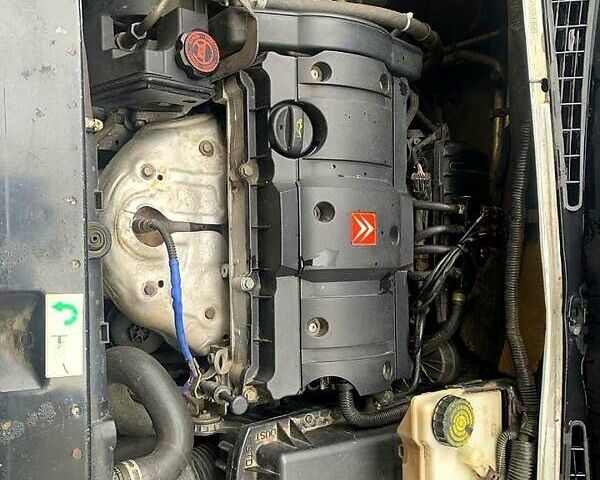 Серый Ситроен Ксара Пикассо, объемом двигателя 1.6 л и пробегом 263 тыс. км за 4200 $, фото 11 на Automoto.ua