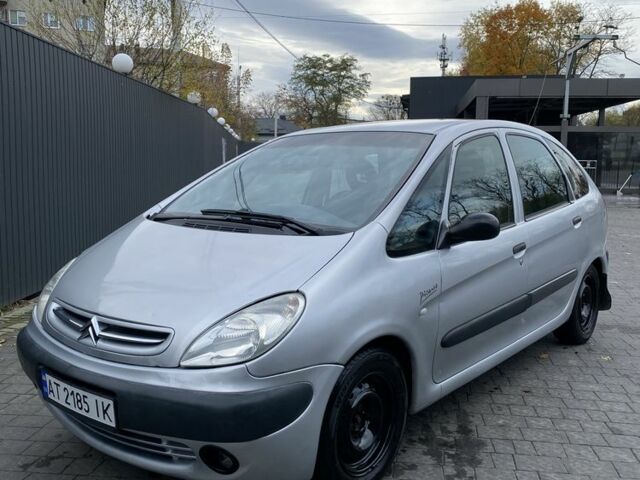 Ситроен Ксара Пикассо 2006 в Ивано-Франковске на Automoto.ua Серый Ситроен Ксара Пикассо, объемом двигателя 1.6 л и пробегом 241 тыс. км за 2600 $, фото 1 на Automoto.ua