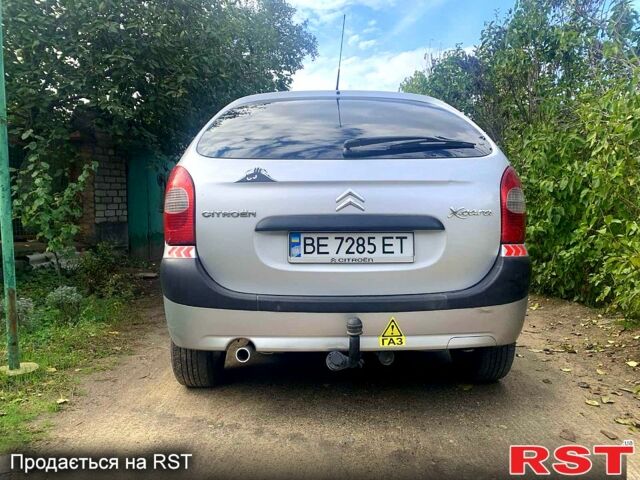 Серый Ситроен Ксара Пикассо, объемом двигателя 1.6 л и пробегом 263 тыс. км за 4200 $, фото 2 на Automoto.ua