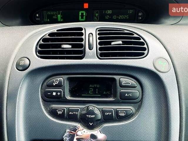 Серый Ситроен Ксара Пикассо, объемом двигателя 1.6 л и пробегом 263 тыс. км за 4200 $, фото 12 на Automoto.ua