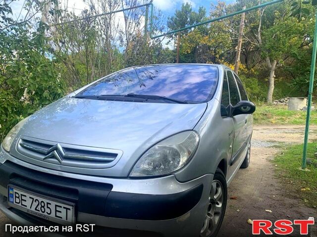 Серый Ситроен Ксара Пикассо, объемом двигателя 1.6 л и пробегом 263 тыс. км за 4200 $, фото 1 на Automoto.ua