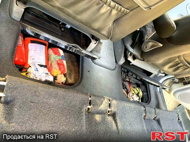 Серый Ситроен Ксара Пикассо, объемом двигателя 1.6 л и пробегом 263 тыс. км за 4200 $, фото 9 на Automoto.ua