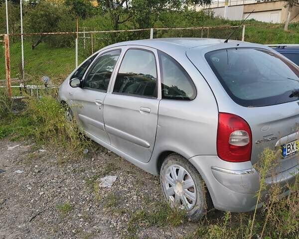 Серый Ситроен Ксара Пикассо, объемом двигателя 1.59 л и пробегом 141 тыс. км за 3000 $, фото 3 на Automoto.ua