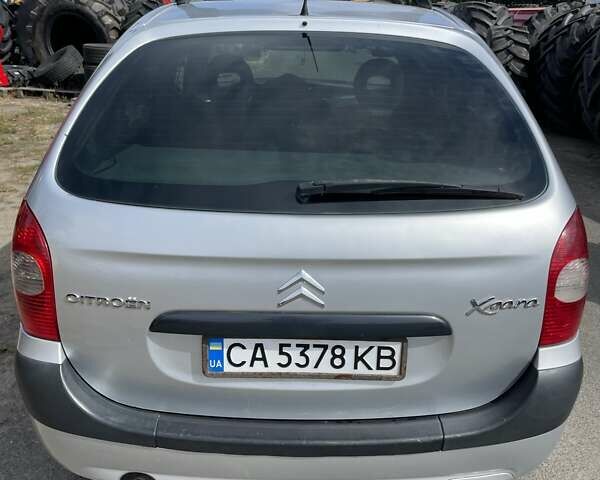 Сірий Сітроен Ксара Пікассо, об'ємом двигуна 1.59 л та пробігом 240 тис. км за 4000 $, фото 1 на Automoto.ua