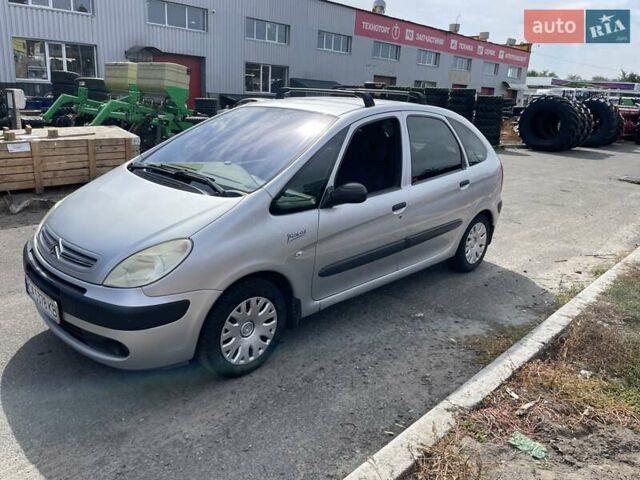 Сірий Сітроен Ксара Пікассо, об'ємом двигуна 1.59 л та пробігом 240 тис. км за 4000 $, фото 5 на Automoto.ua