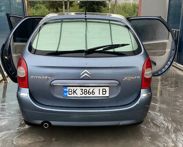 Серый Ситроен Ксара Пикассо, объемом двигателя 1.6 л и пробегом 180 тыс. км за 3550 $, фото 3 на Automoto.ua