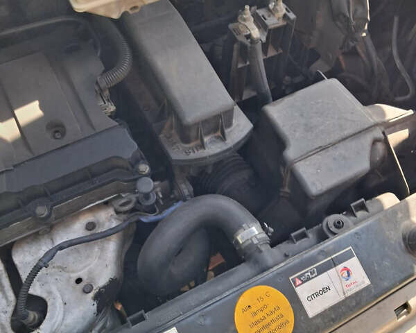 Серый Ситроен Ксара Пикассо, объемом двигателя 1.58 л и пробегом 208 тыс. км за 4500 $, фото 6 на Automoto.ua