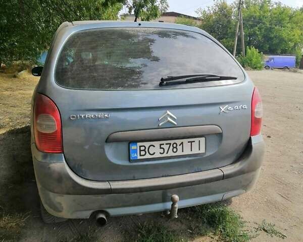 Сірий Сітроен Ксара Пікассо, об'ємом двигуна 1.6 л та пробігом 340 тис. км за 3500 $, фото 12 на Automoto.ua