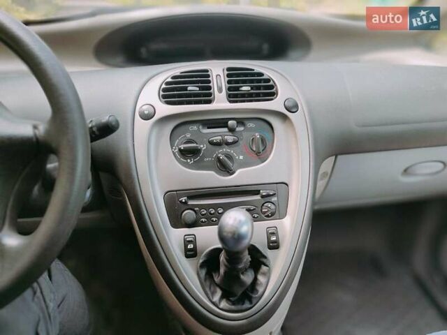 Серый Ситроен Ксара Пикассо, объемом двигателя 1.6 л и пробегом 253 тыс. км за 3400 $, фото 7 на Automoto.ua