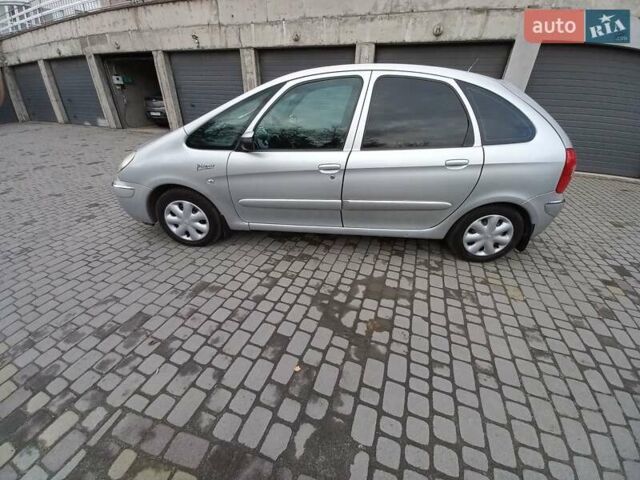 Серый Ситроен Ксара Пикассо, объемом двигателя 1.56 л и пробегом 228 тыс. км за 4500 $, фото 9 на Automoto.ua