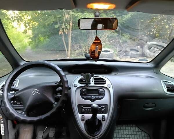 Сірий Сітроен Ксара Пікассо, об'ємом двигуна 1.6 л та пробігом 290 тис. км за 4300 $, фото 18 на Automoto.ua