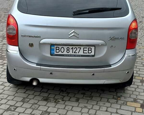 Серый Ситроен Ксара Пикассо, объемом двигателя 1.56 л и пробегом 228 тыс. км за 4500 $, фото 2 на Automoto.ua