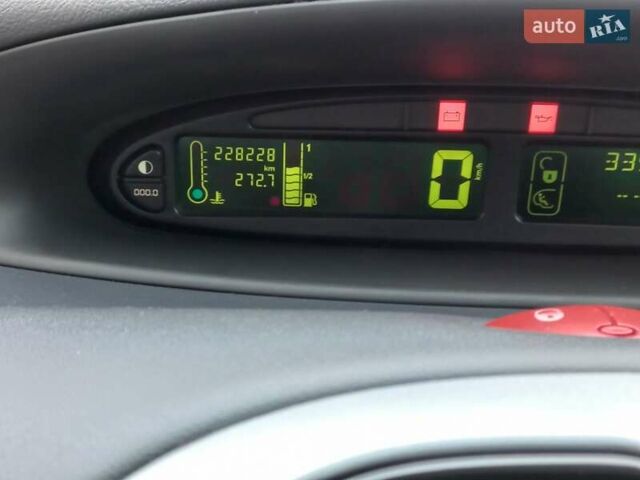 Серый Ситроен Ксара Пикассо, объемом двигателя 1.56 л и пробегом 228 тыс. км за 4500 $, фото 1 на Automoto.ua