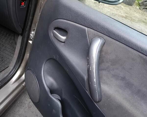 Сірий Сітроен Ксара Пікассо, об'ємом двигуна 1.6 л та пробігом 290 тис. км за 4300 $, фото 7 на Automoto.ua