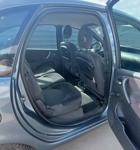 Серый Ситроен Ксара Пикассо, объемом двигателя 1.59 л и пробегом 217 тыс. км за 4500 $, фото 7 на Automoto.ua