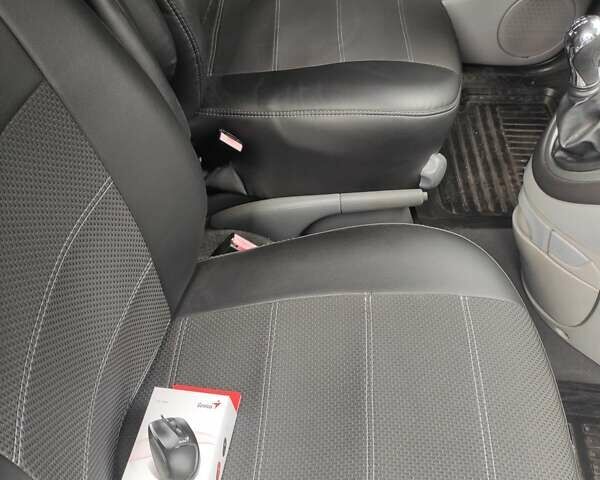 Сірий Сітроен Ксара Пікассо, об'ємом двигуна 1.59 л та пробігом 237 тис. км за 4000 $, фото 2 на Automoto.ua