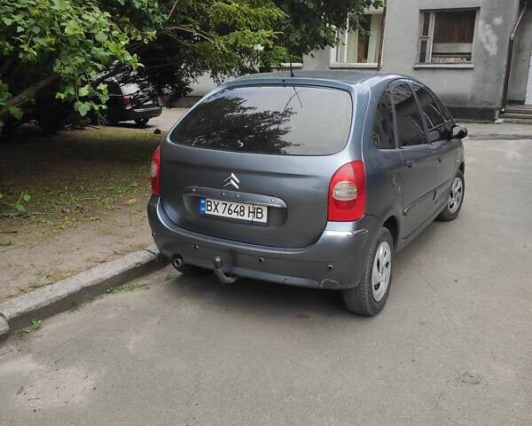 Сірий Сітроен Ксара Пікассо, об'ємом двигуна 1.59 л та пробігом 237 тис. км за 4000 $, фото 3 на Automoto.ua