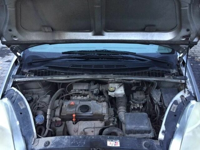 Серый Ситроен Ксара Пикассо, объемом двигателя 1.6 л и пробегом 241 тыс. км за 3200 $, фото 6 на Automoto.ua