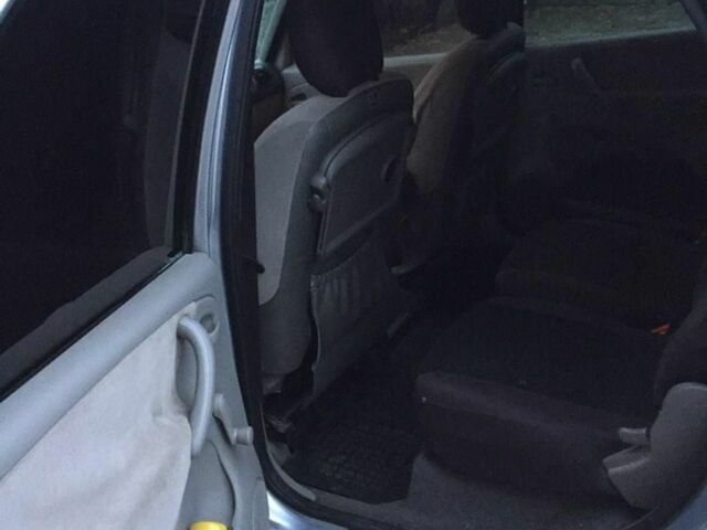 Серый Ситроен Ксара Пикассо, объемом двигателя 1.6 л и пробегом 241 тыс. км за 3200 $, фото 7 на Automoto.ua