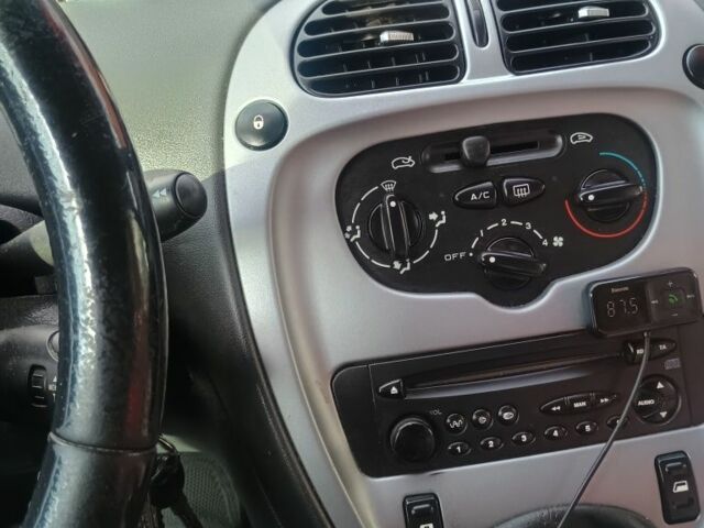 Ситроен Ксара Пикассо 2008 в Яворове на Automoto.ua Серый Ситроен Ксара Пикассо, объемом двигателя 1.6 л и пробегом 300 тыс. км за 3900 $, фото 4 на Automoto.ua