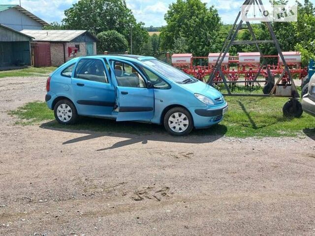 Синий Ситроен Ксара Пикассо, объемом двигателя 1.8 л и пробегом 430 тыс. км за 2700 $, фото 2 на Automoto.ua