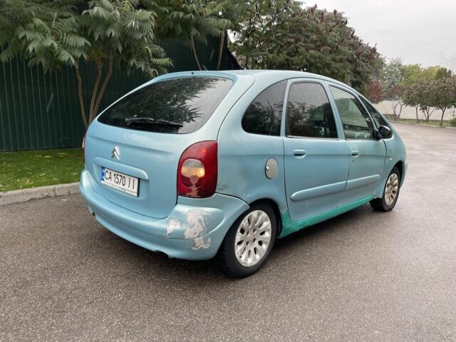 Ситроен Ксара Пикассо 2003 в Смеле на Automoto.ua Синий Ситроен Ксара Пикассо, объемом двигателя 2 л и пробегом 300 тыс. км за 1600 $, фото 4 на Automoto.ua