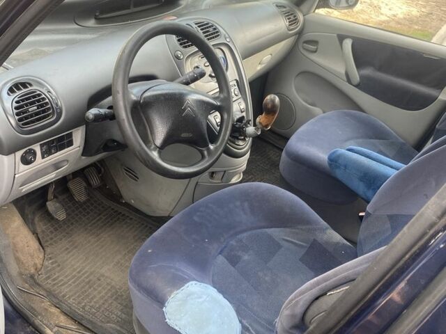 Ситроен Ксара Пикассо 2003 в Синельниковом на Automoto.ua Синий Ситроен Ксара Пикассо, объемом двигателя 2 л и пробегом 300 тыс. км за 1400 $, фото 2 на Automoto.ua