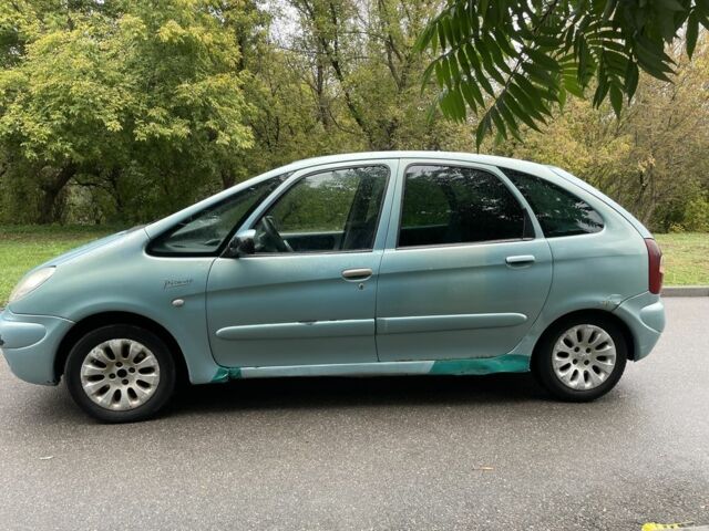 Ситроен Ксара Пикассо 2003 в Смеле на Automoto.ua Синий Ситроен Ксара Пикассо, объемом двигателя 2 л и пробегом 300 тыс. км за 1600 $, фото 7 на Automoto.ua