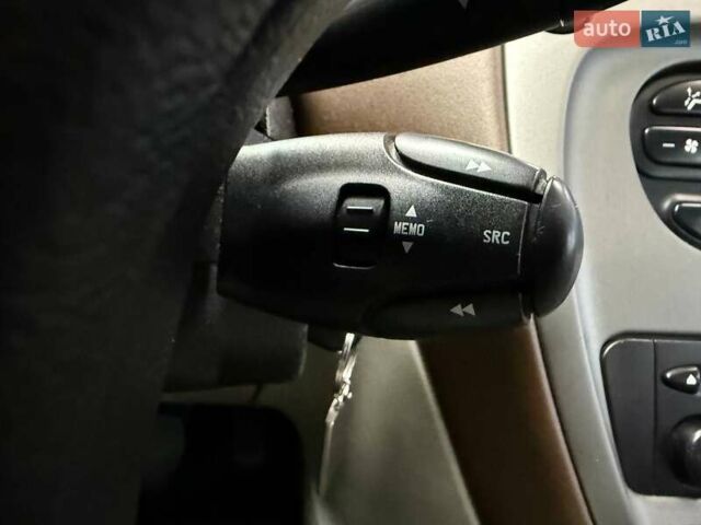 Синій Сітроен Ксара Пікассо, об'ємом двигуна 1.59 л та пробігом 215 тис. км за 4490 $, фото 20 на Automoto.ua