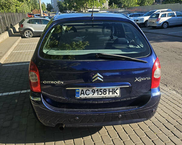 Синий Ситроен Ксара Пикассо, объемом двигателя 1.6 л и пробегом 225 тыс. км за 3700 $, фото 2 на Automoto.ua