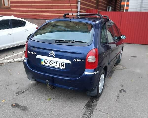 Синий Ситроен Ксара Пикассо, объемом двигателя 1.59 л и пробегом 215 тыс. км за 4000 $, фото 3 на Automoto.ua