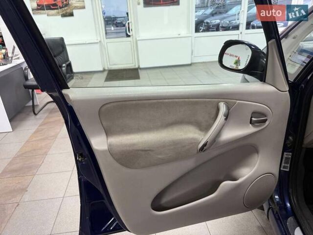 Синій Сітроен Ксара Пікассо, об'ємом двигуна 1.59 л та пробігом 215 тис. км за 4490 $, фото 14 на Automoto.ua