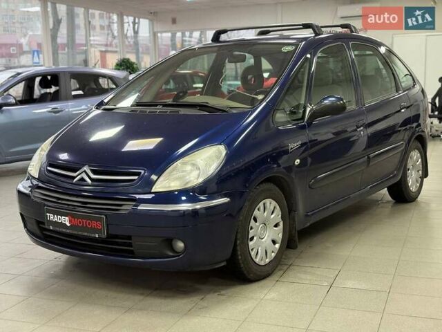 Синій Сітроен Ксара Пікассо, об'ємом двигуна 1.59 л та пробігом 215 тис. км за 4490 $, фото 6 на Automoto.ua
