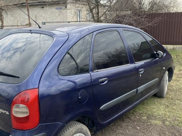 Синий Ситроен Ксара Пикассо, объемом двигателя 1.6 л и пробегом 350 тыс. км за 4000 $, фото 3 на Automoto.ua
