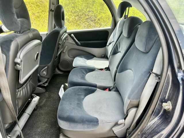 Синий Ситроен Ксара Пикассо, объемом двигателя 1.6 л и пробегом 330 тыс. км за 1800 $, фото 6 на Automoto.ua