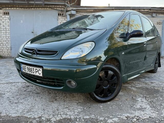 Зеленый Ситроен Ксара Пикассо, объемом двигателя 2 л и пробегом 400 тыс. км за 1700 $, фото 10 на Automoto.ua