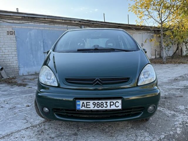 Зеленый Ситроен Ксара Пикассо, объемом двигателя 2 л и пробегом 400 тыс. км за 1700 $, фото 1 на Automoto.ua