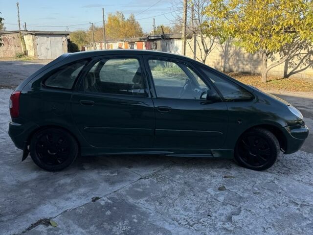 Зеленый Ситроен Ксара Пикассо, объемом двигателя 2 л и пробегом 400 тыс. км за 1700 $, фото 6 на Automoto.ua