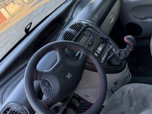 Зеленый Ситроен Ксара Пикассо, объемом двигателя 2 л и пробегом 400 тыс. км за 1700 $, фото 15 на Automoto.ua