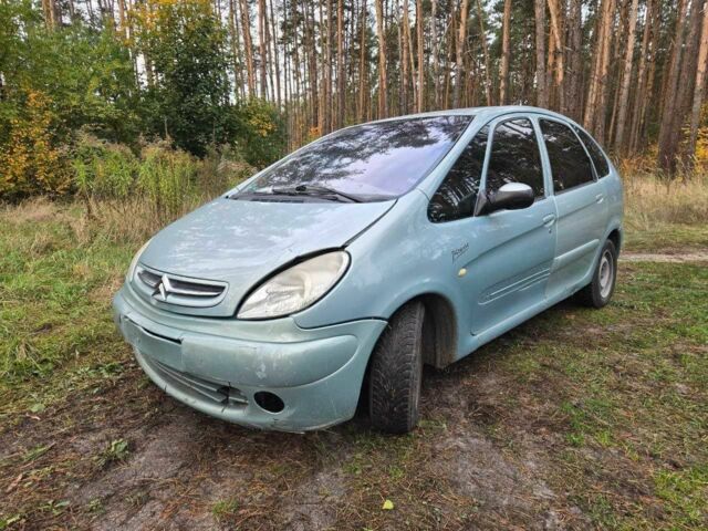 Зелений Сітроен Ксара Пікассо, об'ємом двигуна 1.7 л та пробігом 444 тис. км за 2200 $, фото 4 на Automoto.ua
