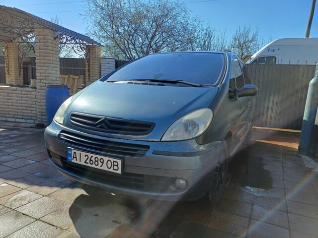 Серый Ситроен Ксара, объемом двигателя 1.6 л и пробегом 370 тыс. км за 2800 $, фото 1 на Automoto.ua