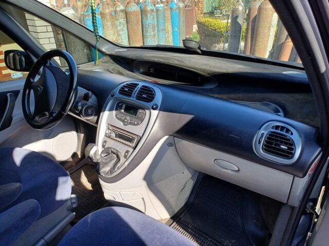 Серый Ситроен Ксара, объемом двигателя 1.6 л и пробегом 370 тыс. км за 2800 $, фото 5 на Automoto.ua