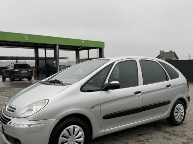 Серый Ситроен Ксара, объемом двигателя 2 л и пробегом 288 тыс. км за 3500 $, фото 5 на Automoto.ua