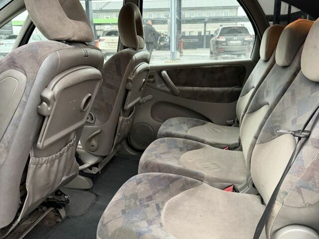 Серый Ситроен Ксара, объемом двигателя 2 л и пробегом 288 тыс. км за 3500 $, фото 7 на Automoto.ua