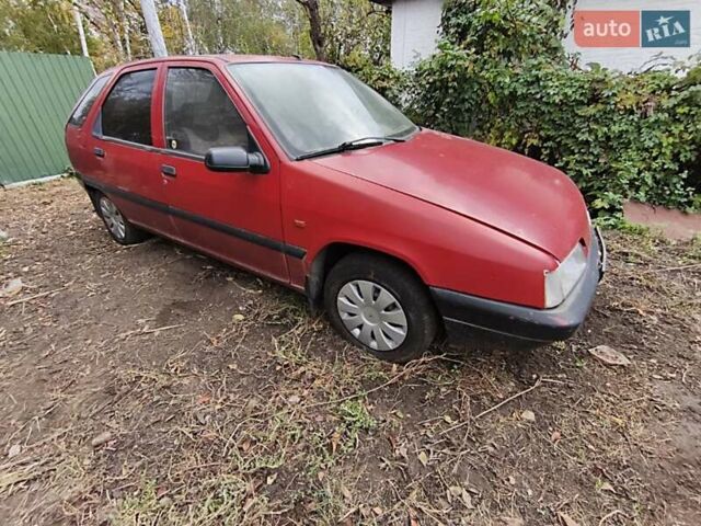 Ситроен ЗХ 1993 в Онуфриевке на Automoto.ua Красный Ситроен ЗХ, объемом двигателя 1.9 л и пробегом 300 тыс. км за 1674 $, фото 1 на Automoto.ua