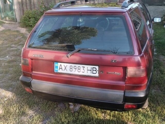 Красный Ситроен ЗХ, объемом двигателя 1.6 л и пробегом 300 тыс. км за 947 $, фото 1 на Automoto.ua