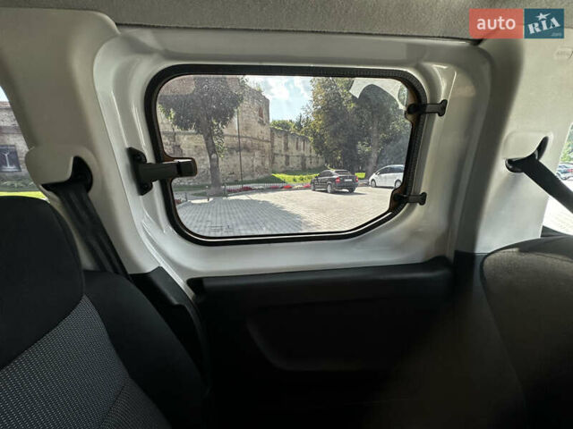 Білий Сітроен e-Berlingo, об'ємом двигуна 0 л та пробігом 126 тис. км за 18999 $, фото 13 на Automoto.ua