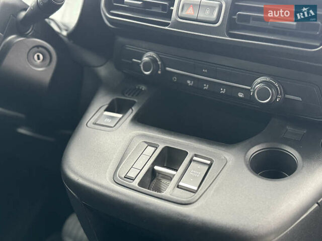 Белый Ситроен e-Berlingo, объемом двигателя 0 л и пробегом 20 тыс. км за 16000 $, фото 16 на Automoto.ua