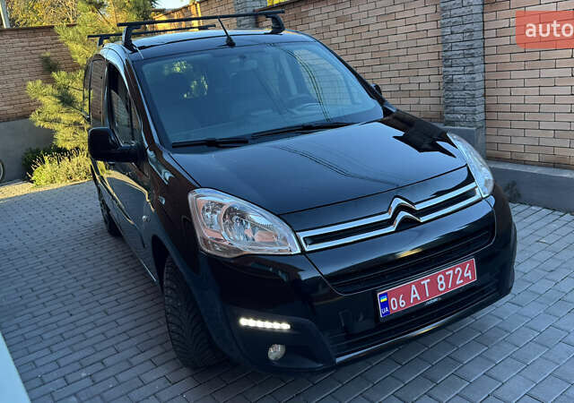 Черный Ситроен e-Berlingo, объемом двигателя 0 л и пробегом 83 тыс. км за 9500 $, фото 2 на Automoto.ua